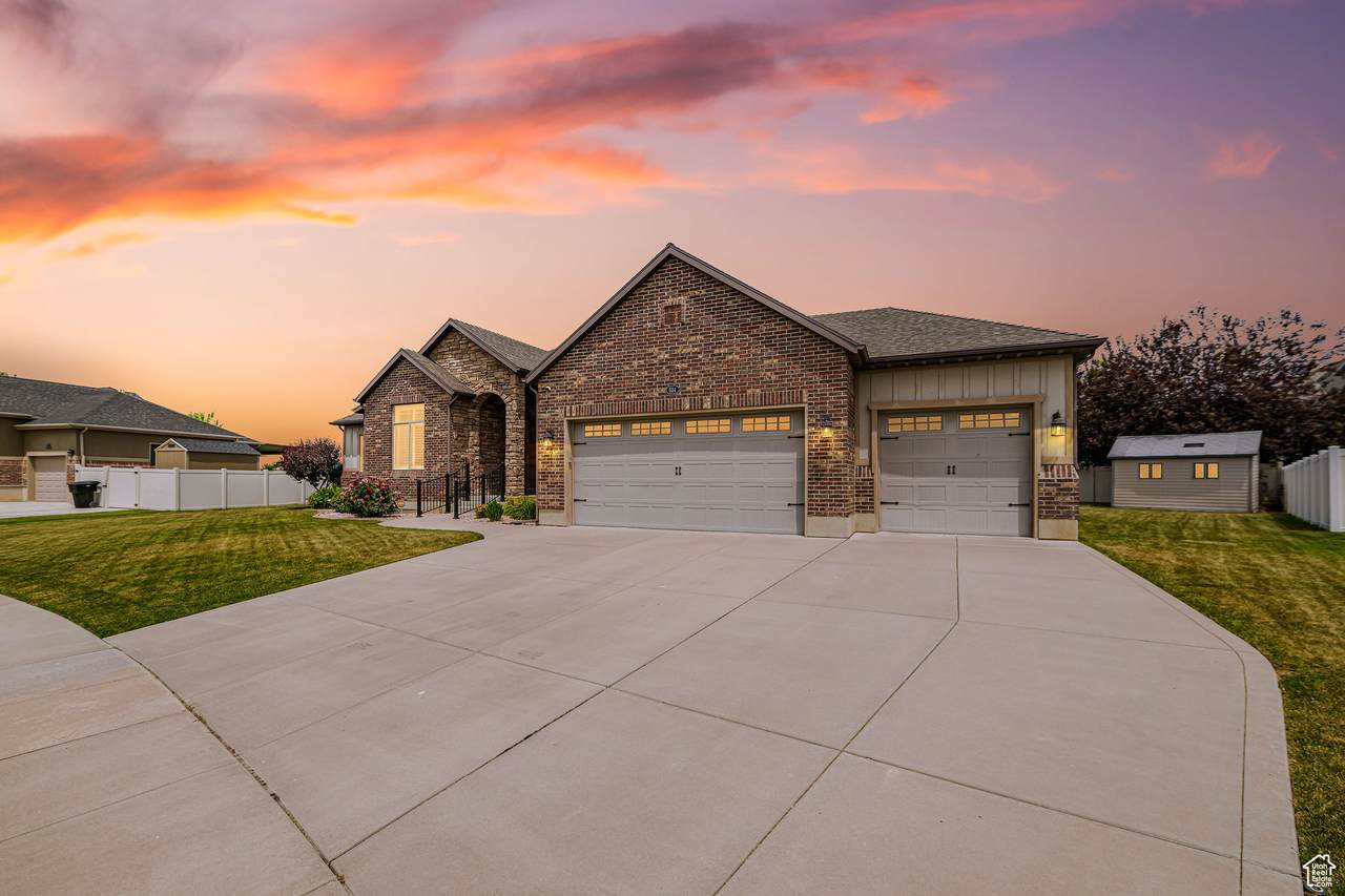 634 Wasatch Way - Photo 1
