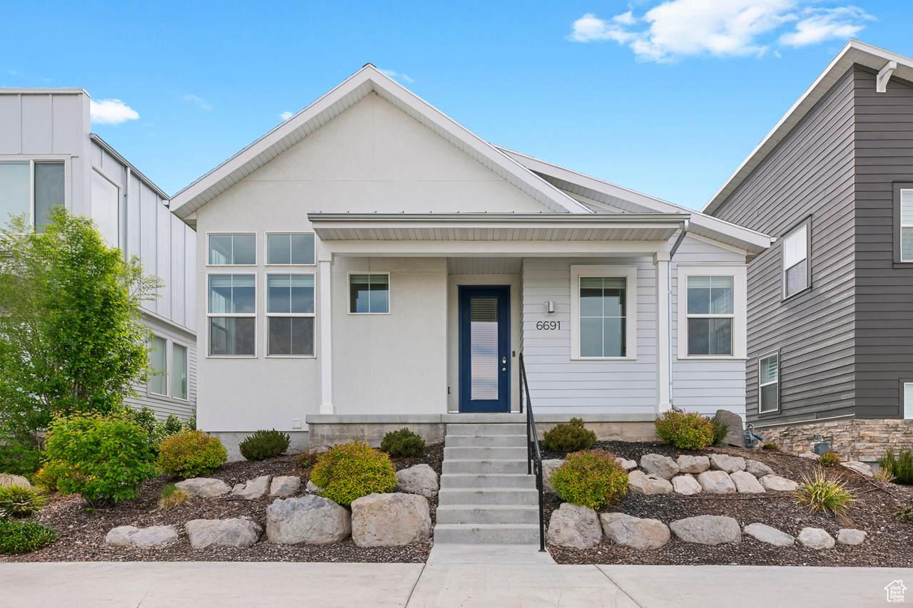 6691 Woods Rose Dr - Photo 1