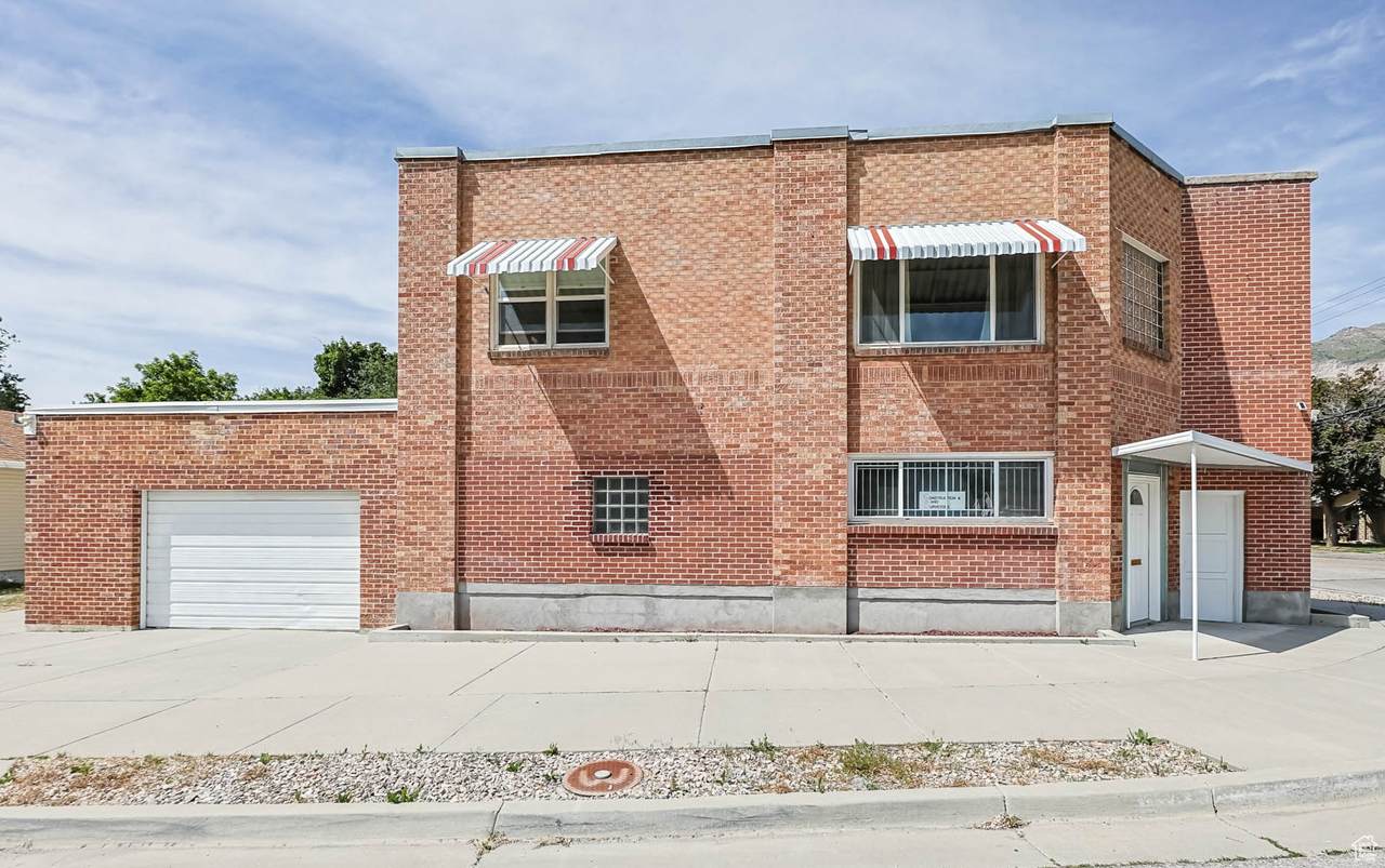 810 Canyon Rd - Photo 1