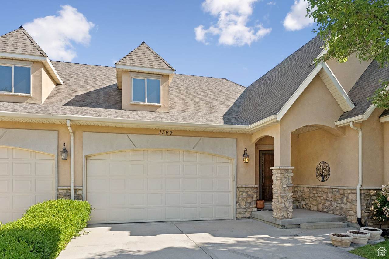 1369 Farm Hill Dr - Photo 1