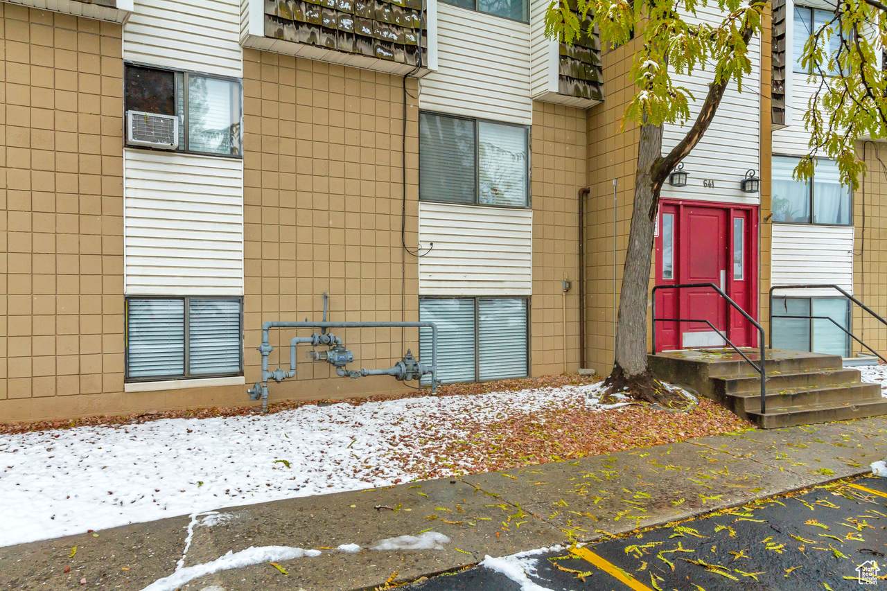 641 Swenson Ave - Photo 1