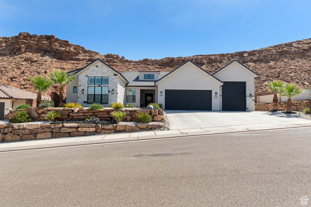6283 Desert Cir - Photo 1