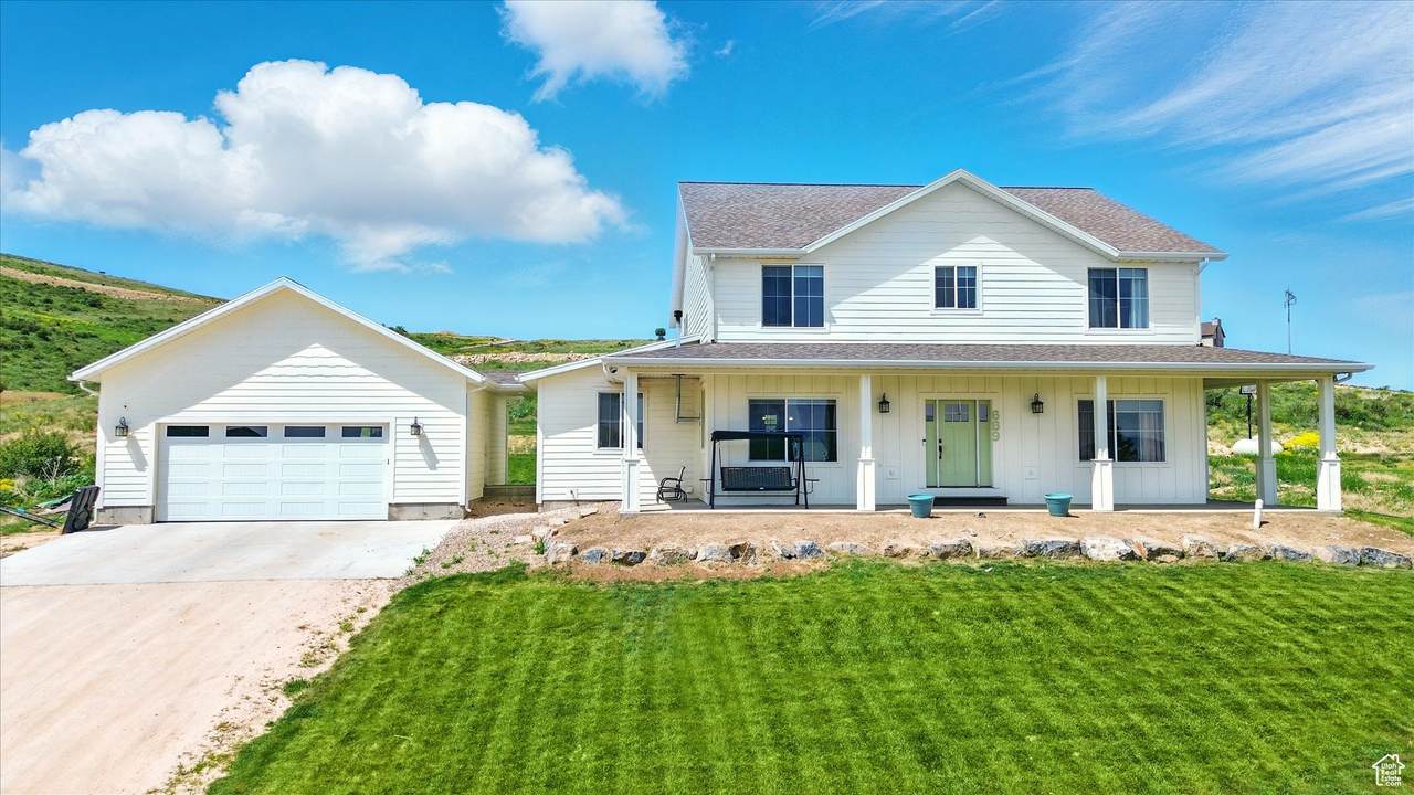 689 Dee Dr - Photo 1