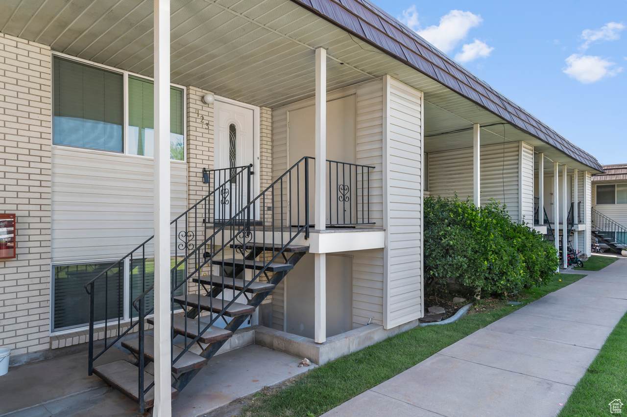 314 Center St - Photo 1