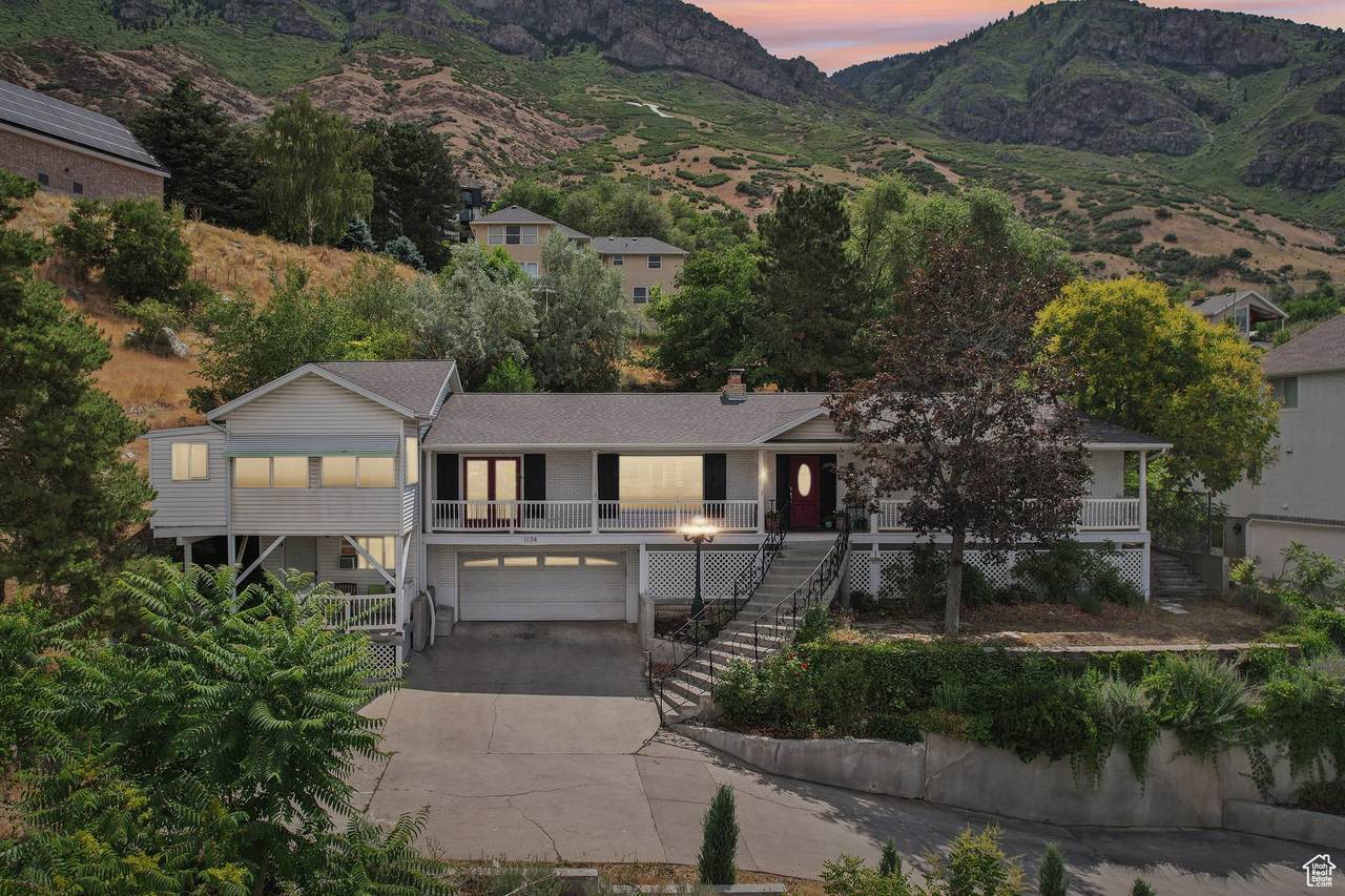 1174 Oakmont Ln - Photo 1