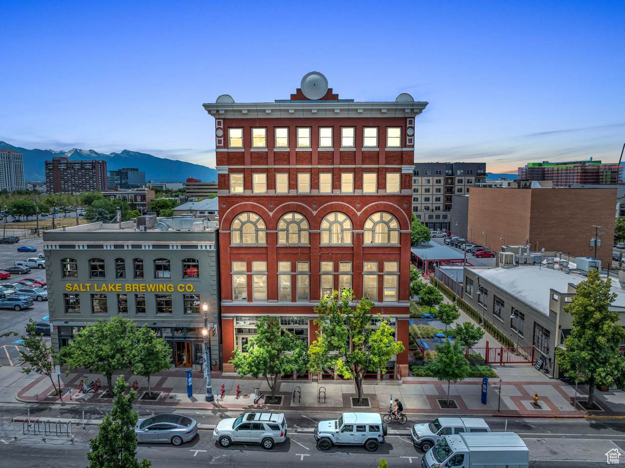 159 Broadway - Photo 1