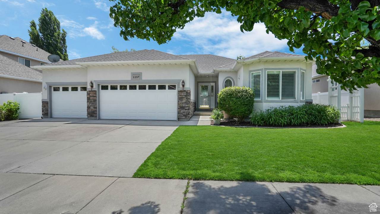 1257 Bateman Ponds Way - Photo 1