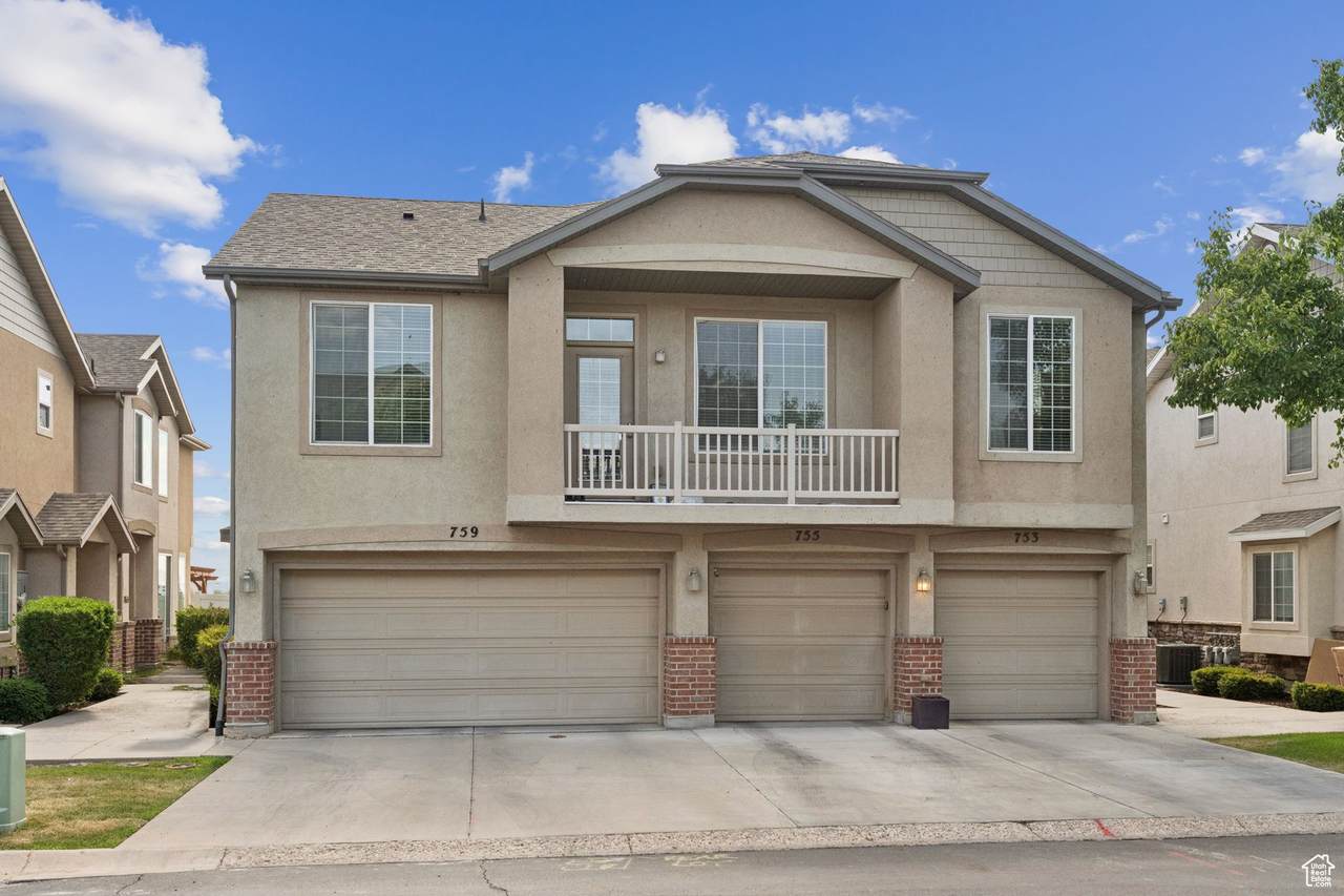 753 Buckingham Dr - Photo 1