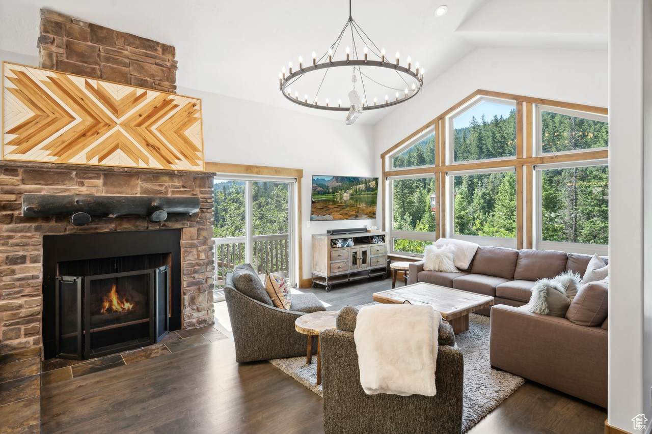 535 Crestview Dr - Photo 1