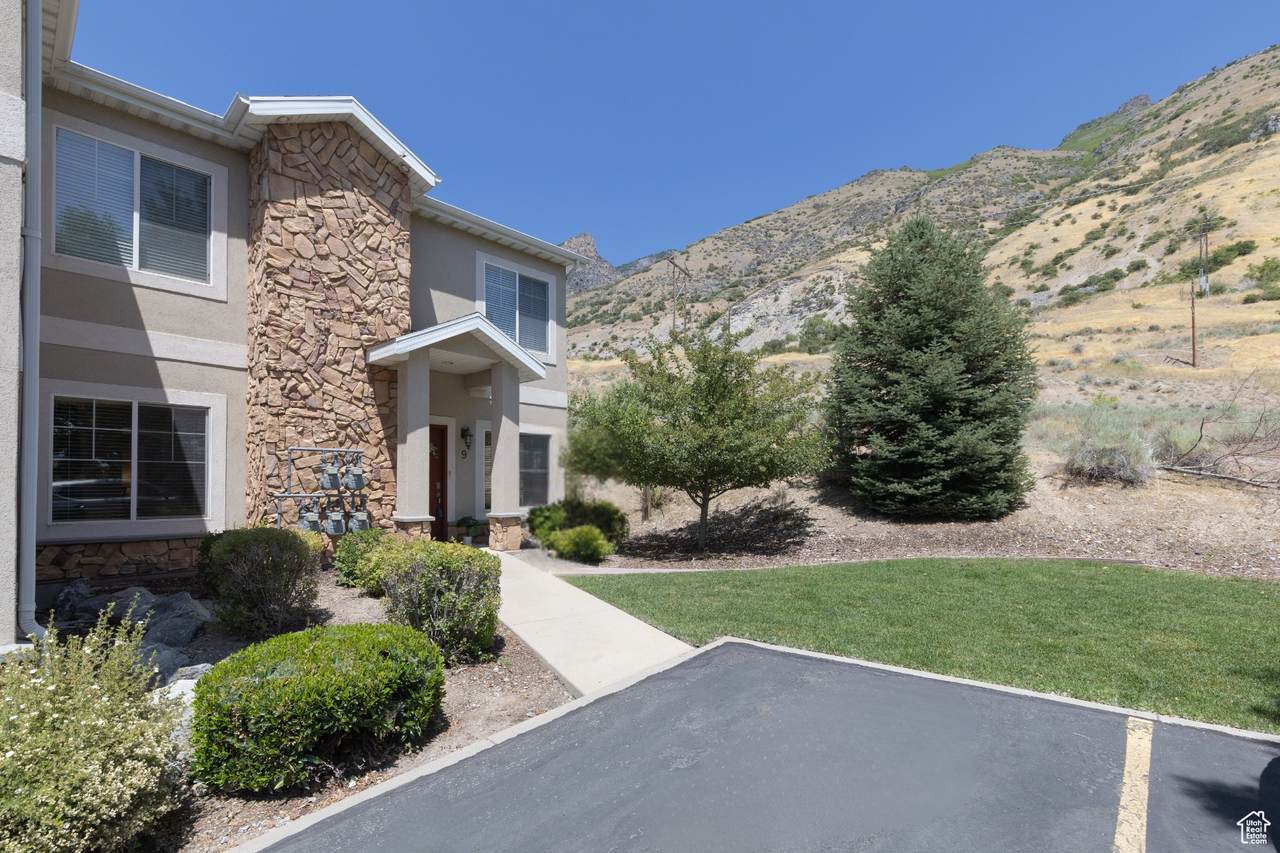 1183 Canyon Meadow Dr - Photo 1