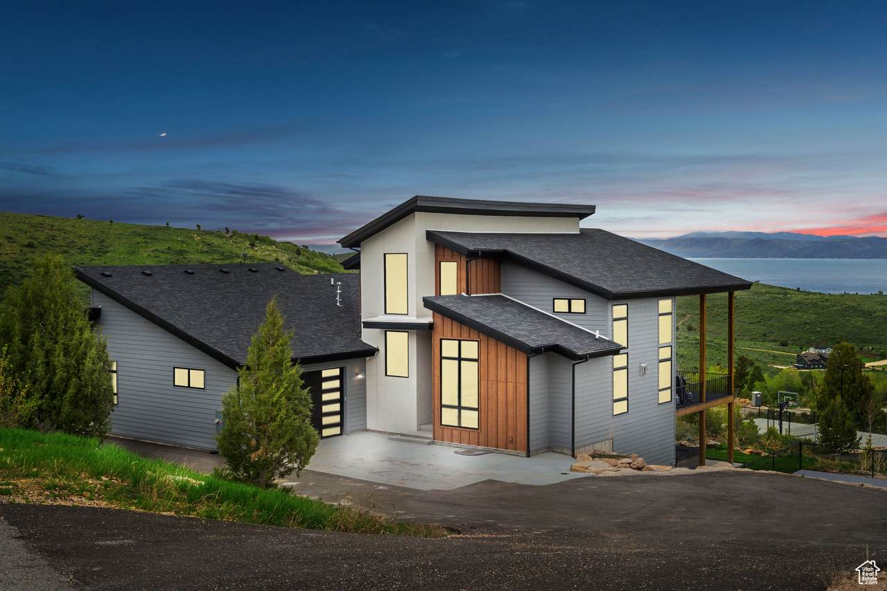 558 Balsamorhiza Rd - Photo 1