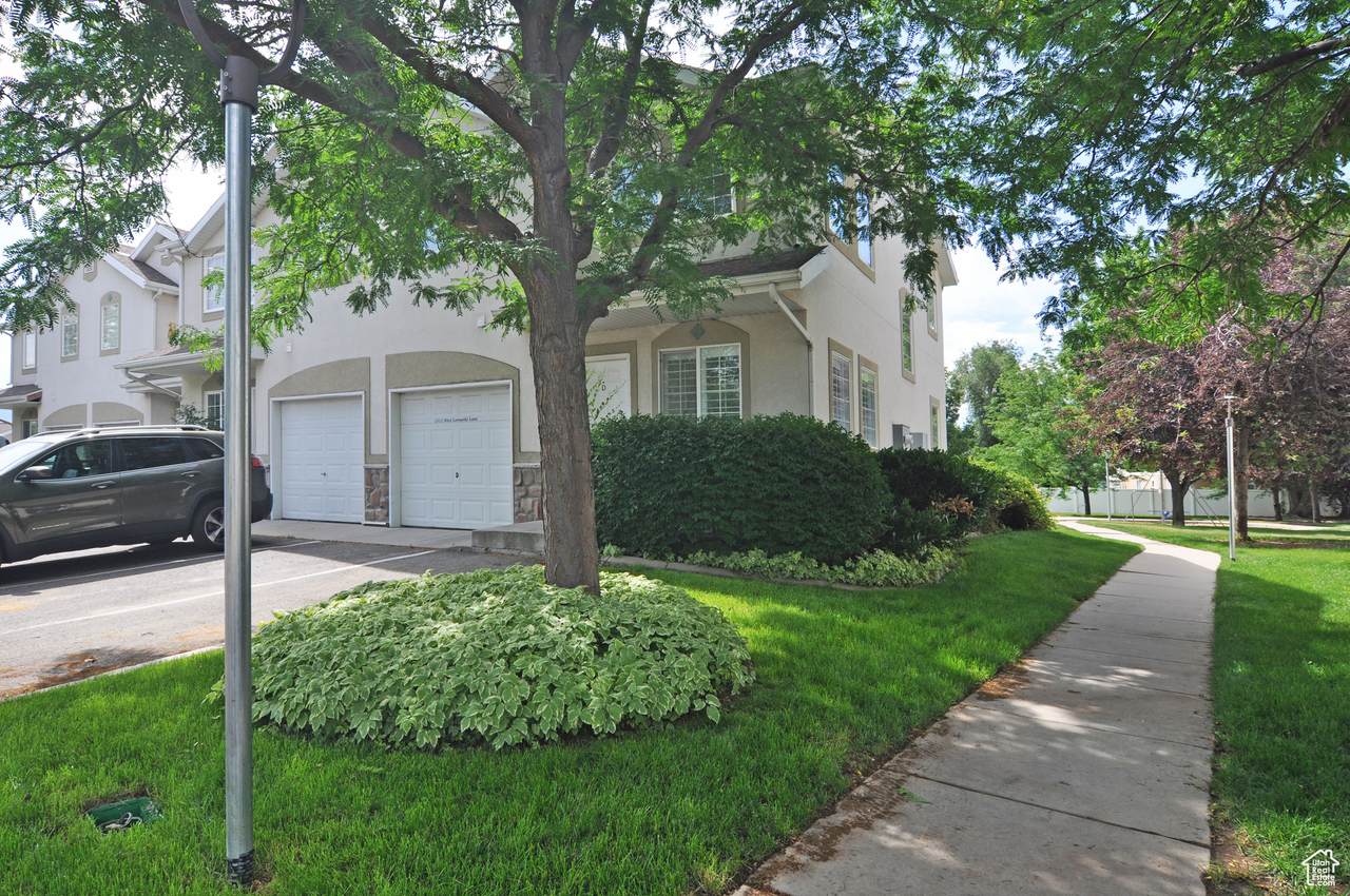 1511 Leonardo Ln - Photo 1