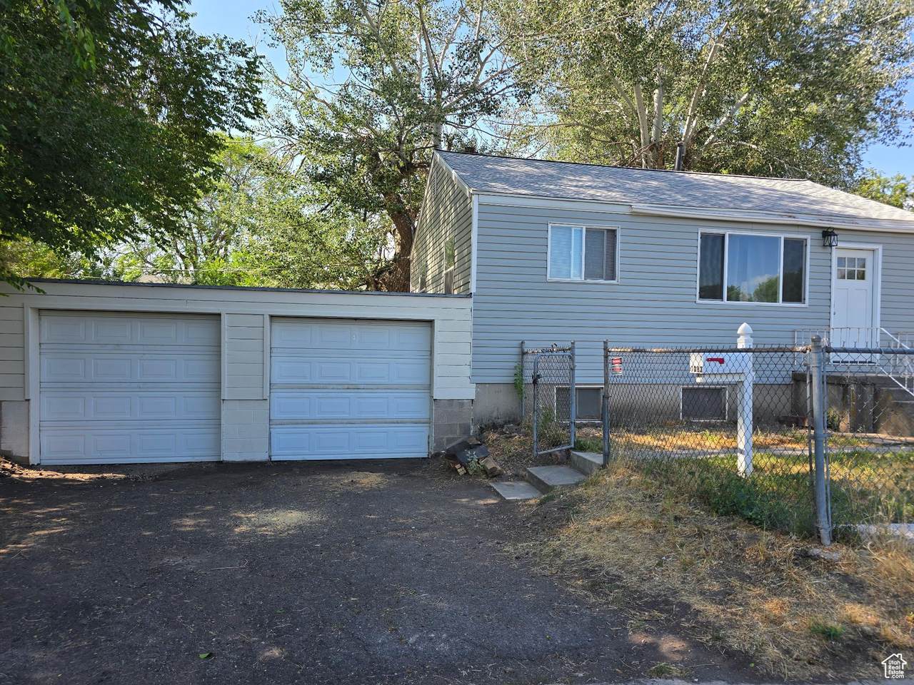 1083 Fremont Ave - Photo 1