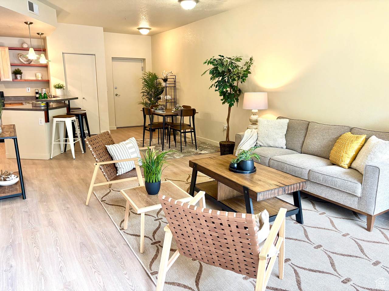 4340 Highland Dr - Photo 1