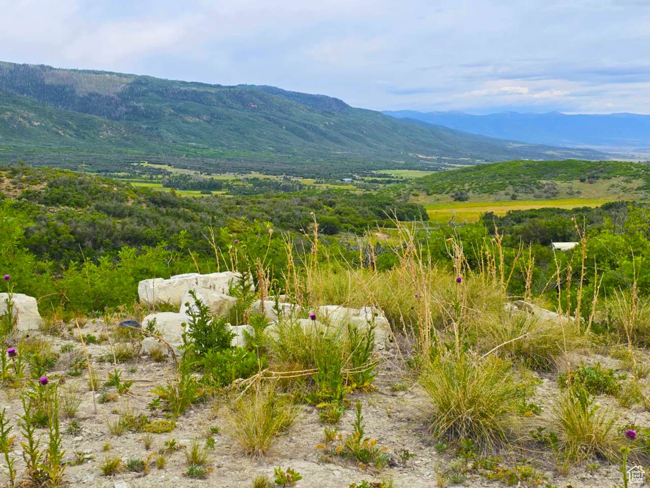 462 Valleyview - Photo 1