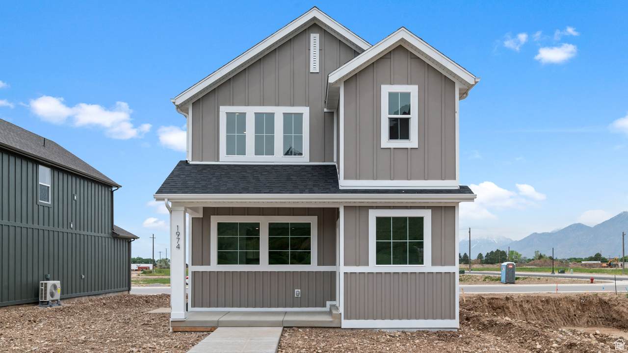 1994 Albion Dr - Photo 1