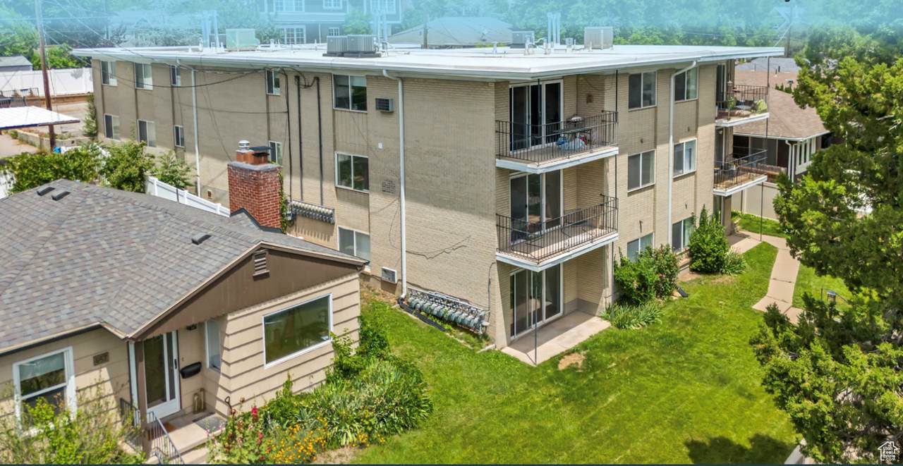 673 6TH AVE Ave - Photo 1