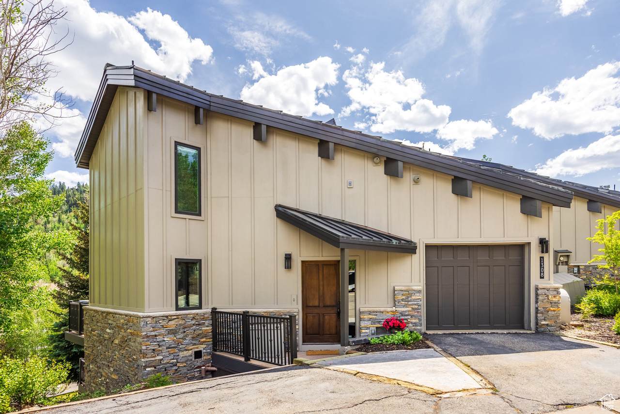 1308 Pinnacle Ct - Photo 1