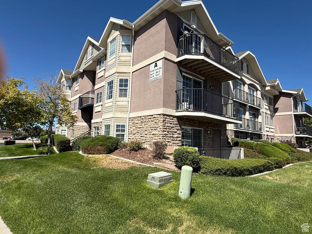 1616 Vivante Way - Photo 1