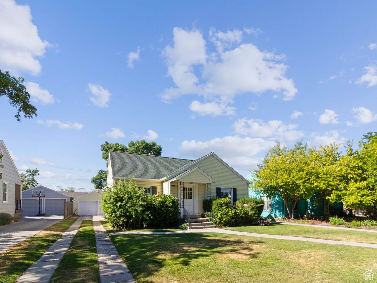 1740 Harrison Ave - Photo 1