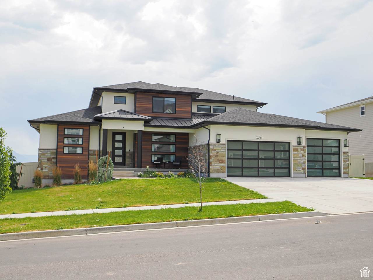 3248 Forest Ave - Photo 1