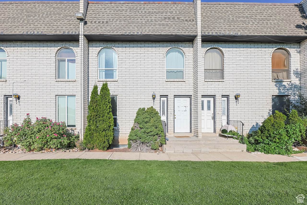 1554 Monroe Blvd - Photo 1