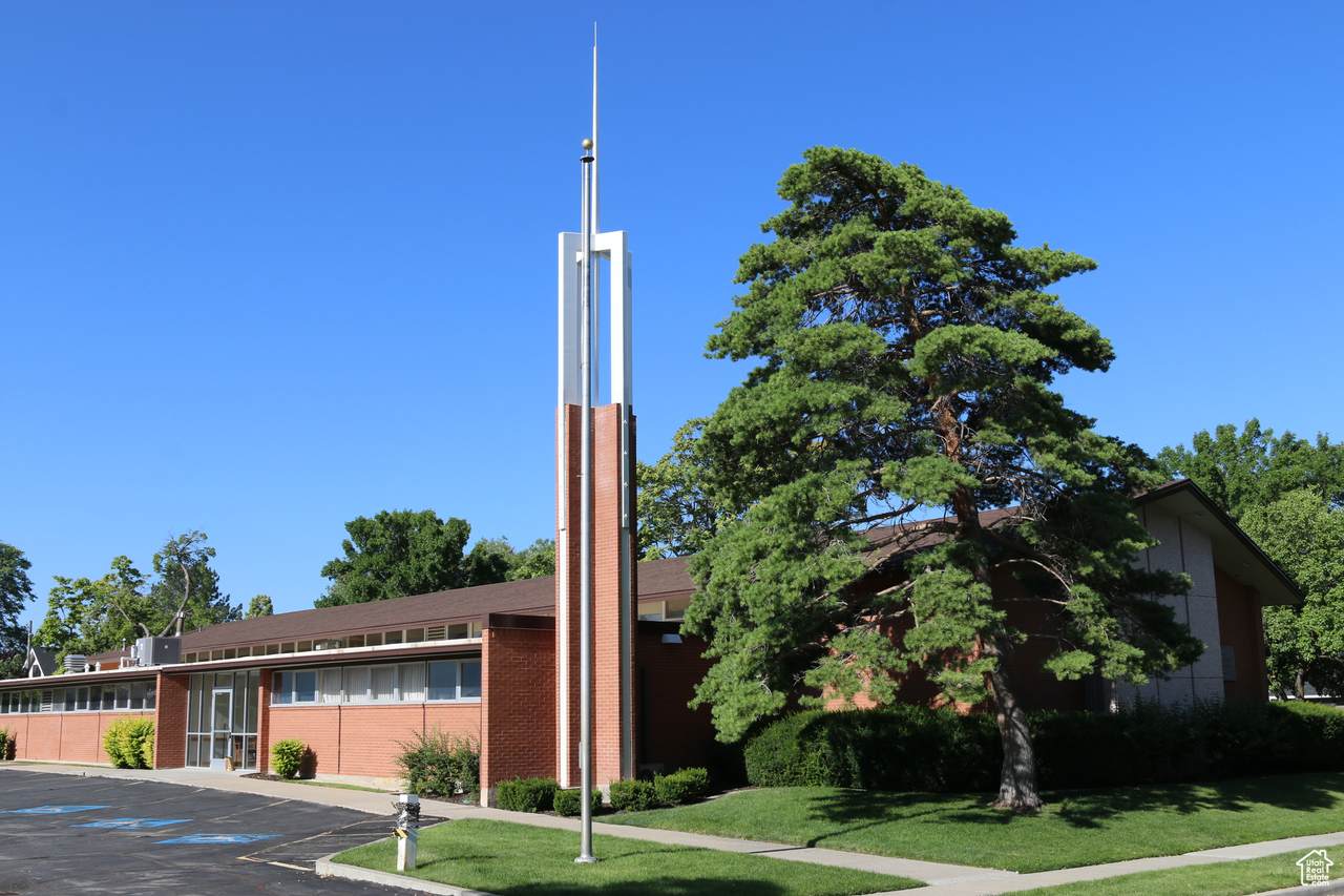 855 Garfield Ave - Photo 1