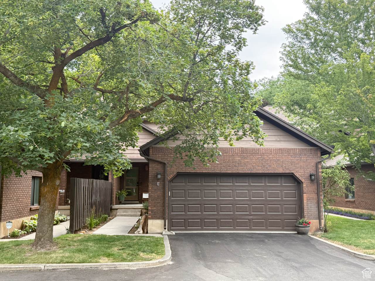 1120 Canyon Rd - Photo 1