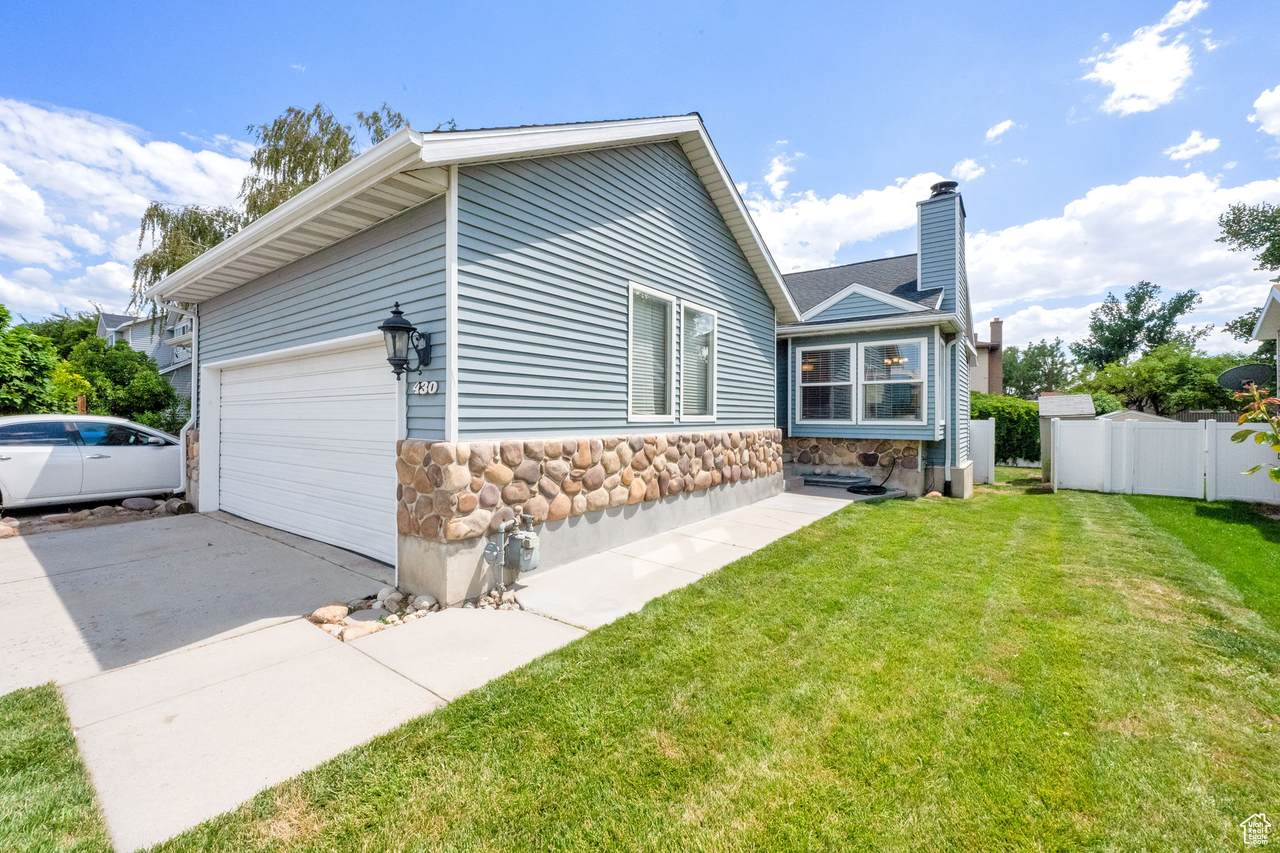 430 Acoma Rd - Photo 1