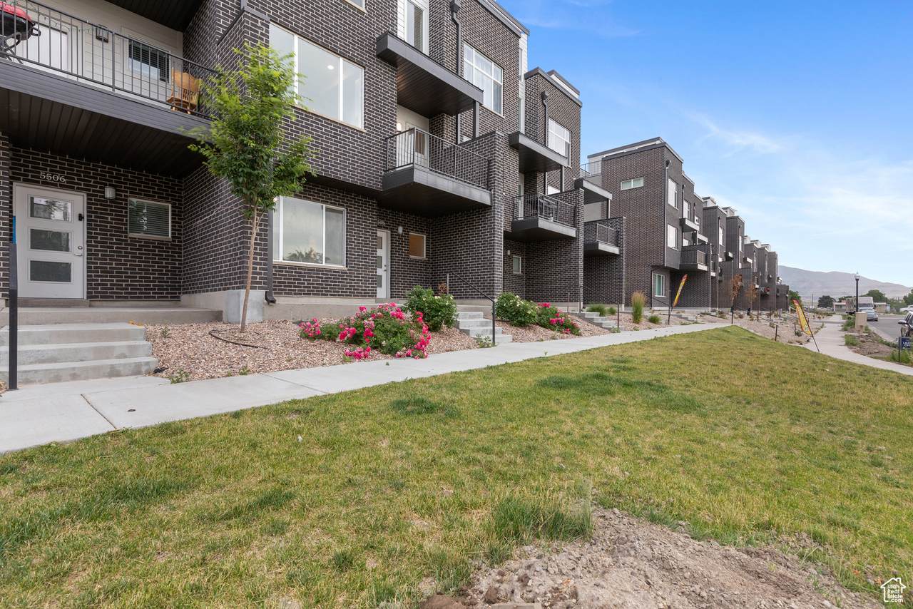 5508 Victory Lap Ct - Photo 1