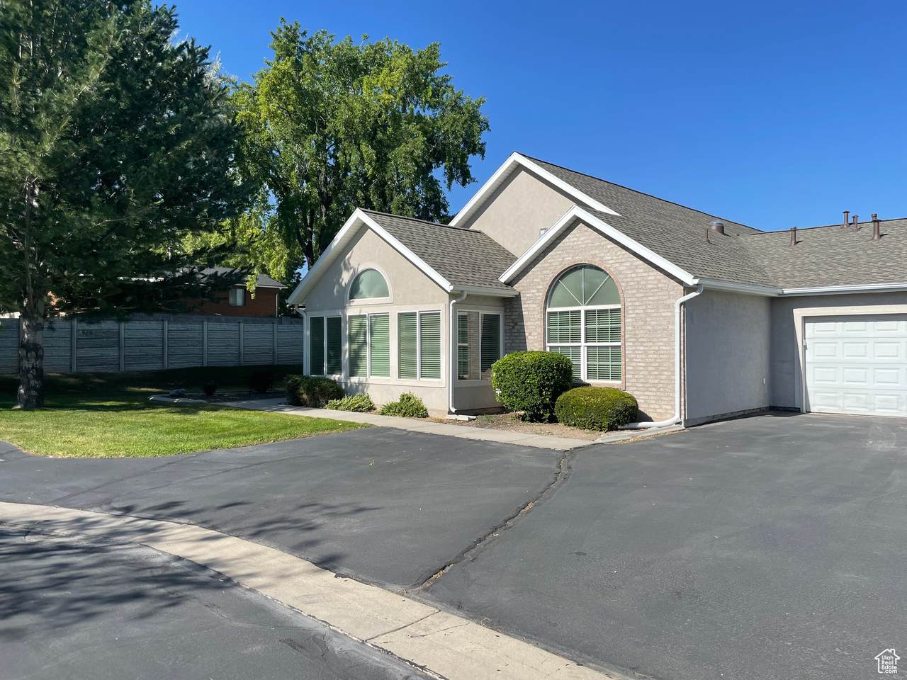 4655 Valley Villa Dr - Photo 1