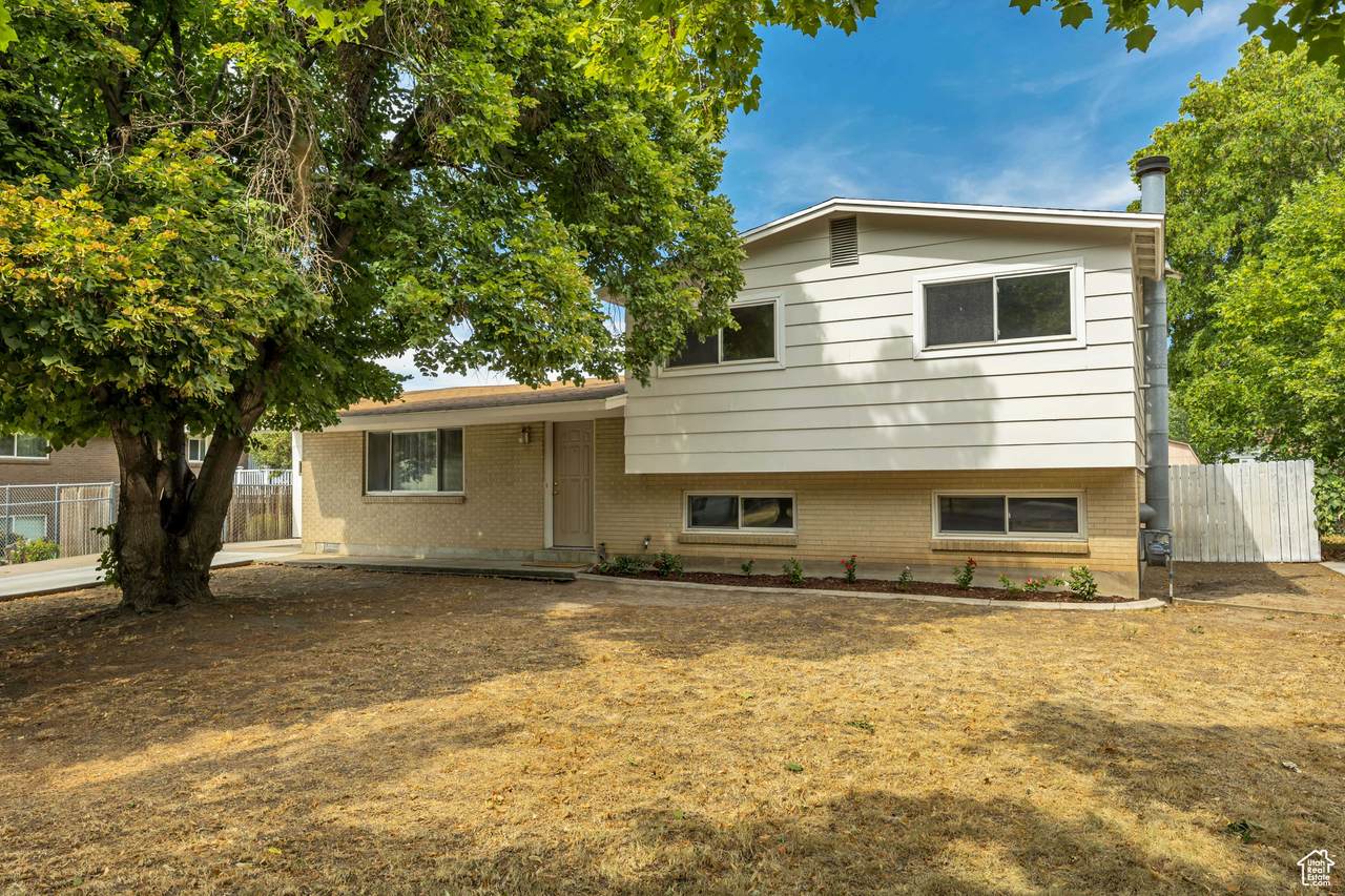 841 Newbold Cir - Photo 1