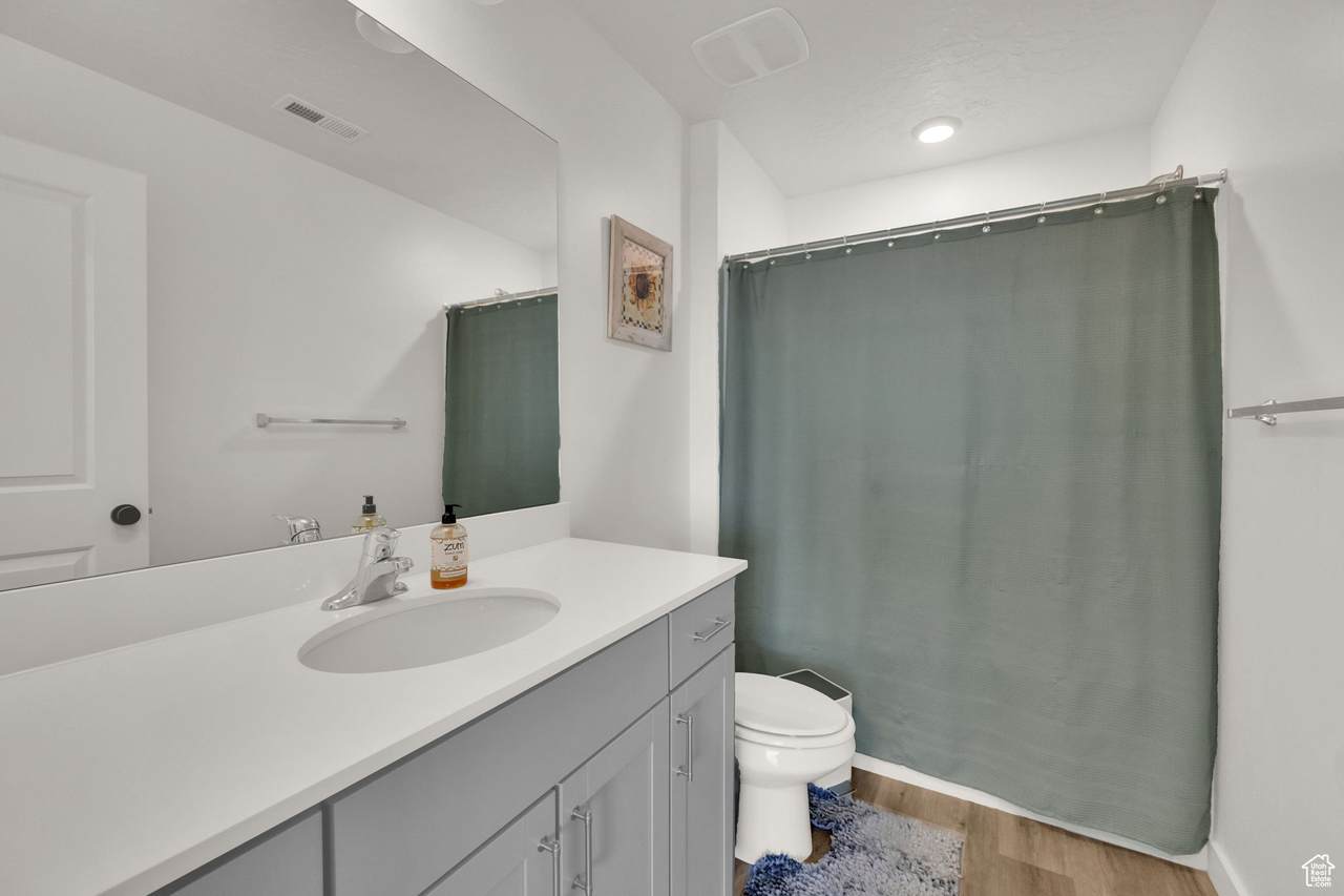 3895 Bowie Dr - Photo 1