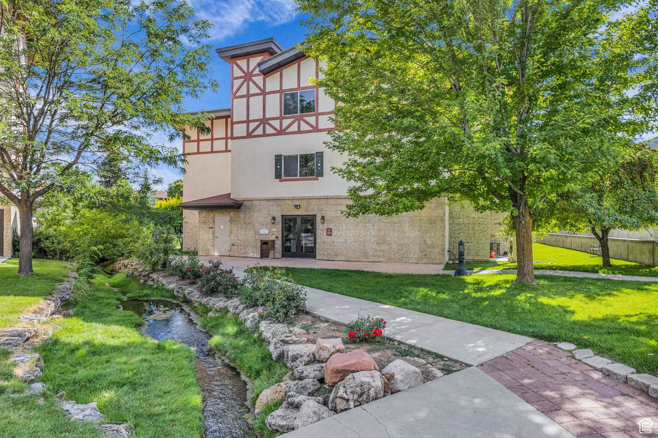 840 Bigler Ln - Photo 1