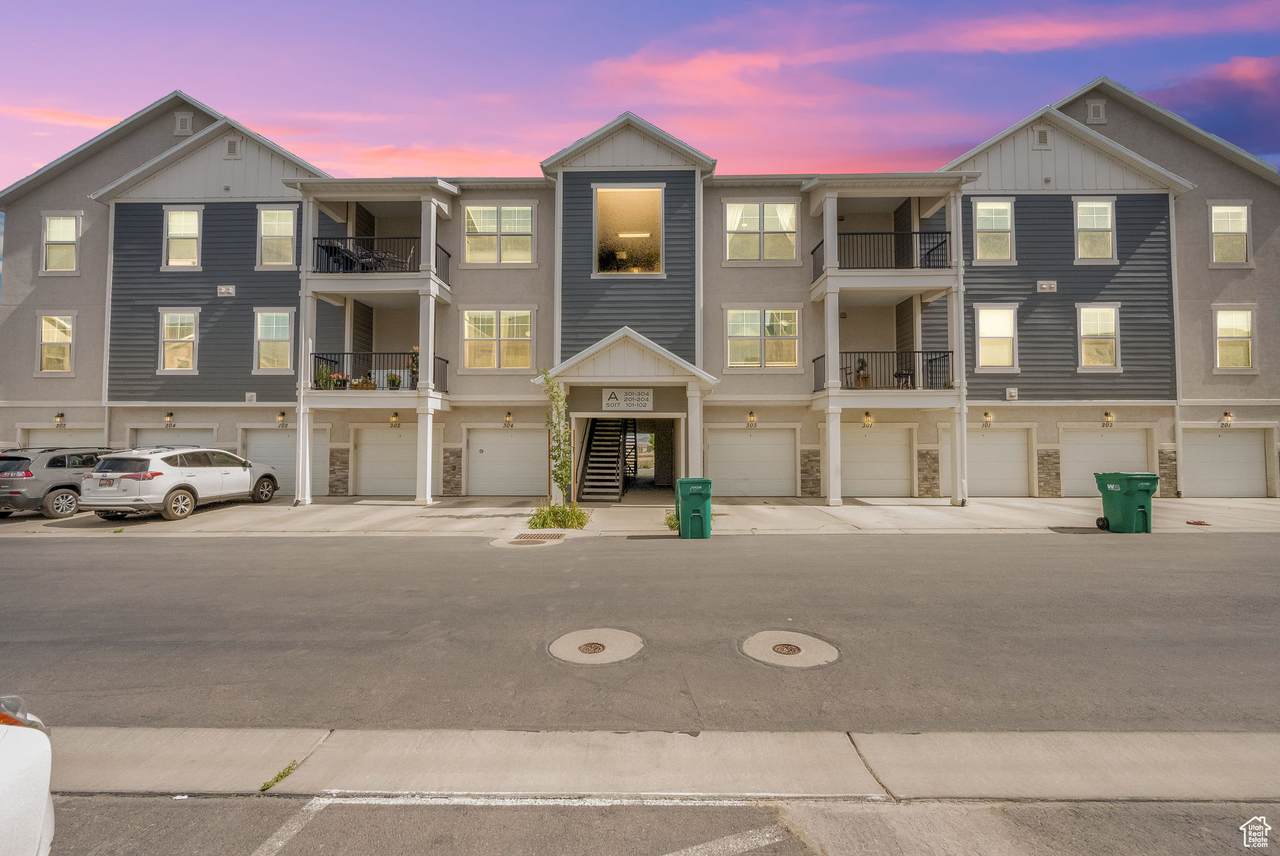 5017 W Samana Ln #A303 - Photo 1