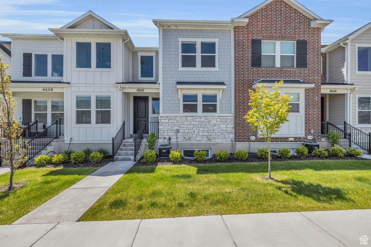 4541 Watchmen Way - Photo 1