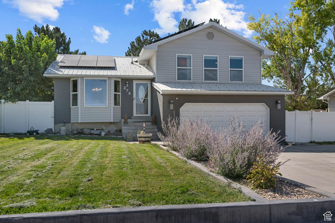 278 Hale St - Photo 1