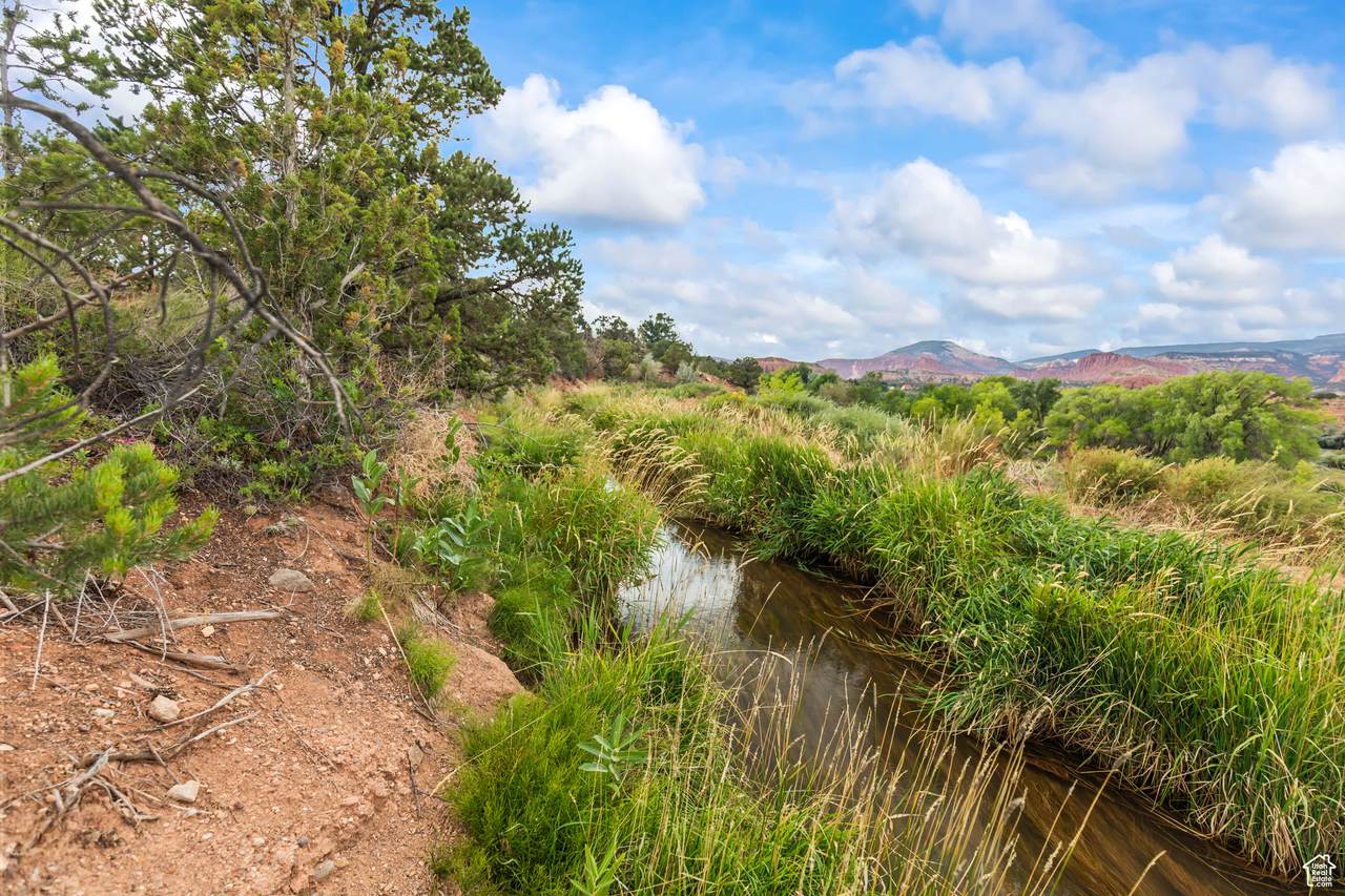  Address Not Published - Photo 1