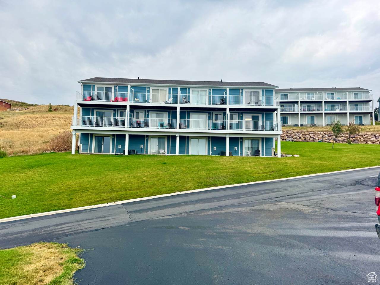 871 Newberg Dr - Photo 1