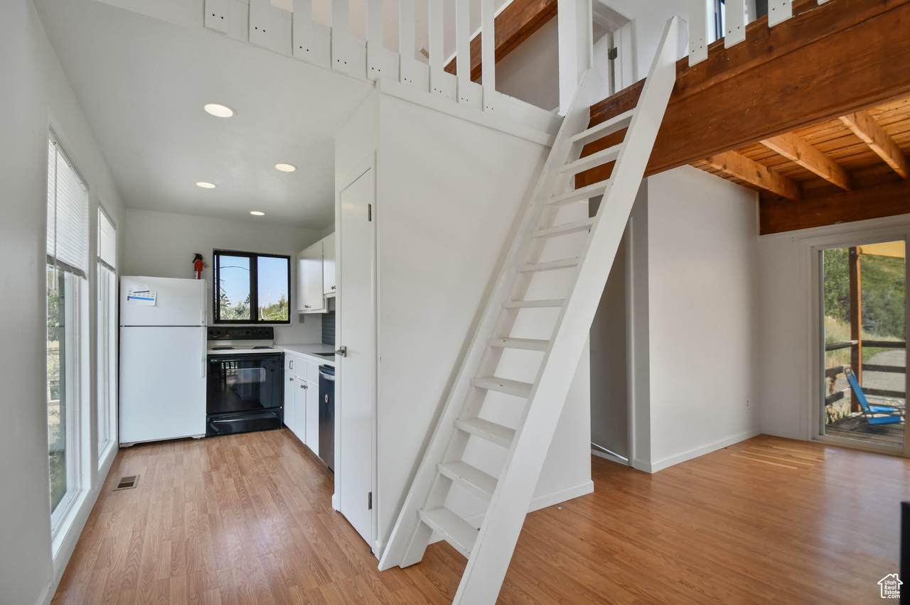 4553 Balsam Dr - Photo 1