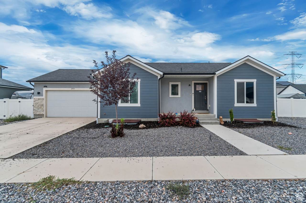 2415 Boxwood Ln - Photo 1