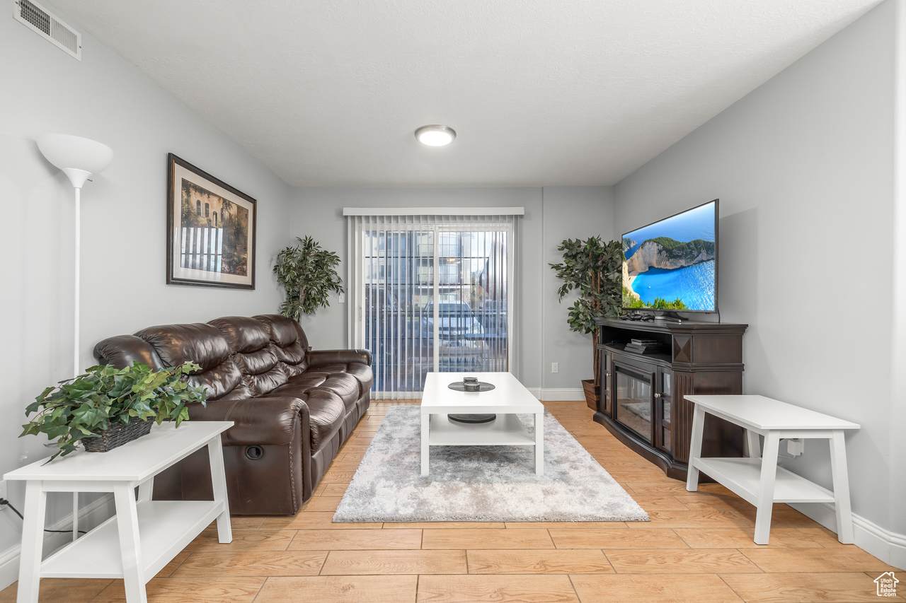 1645 Vivante Way - Photo 1