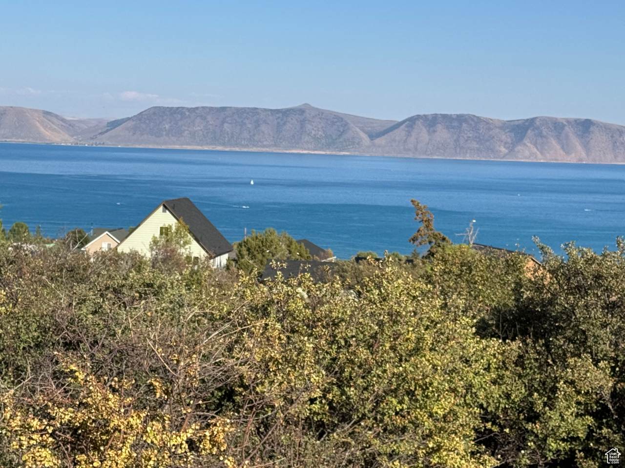 745 Lakewest Blvd - Photo 1