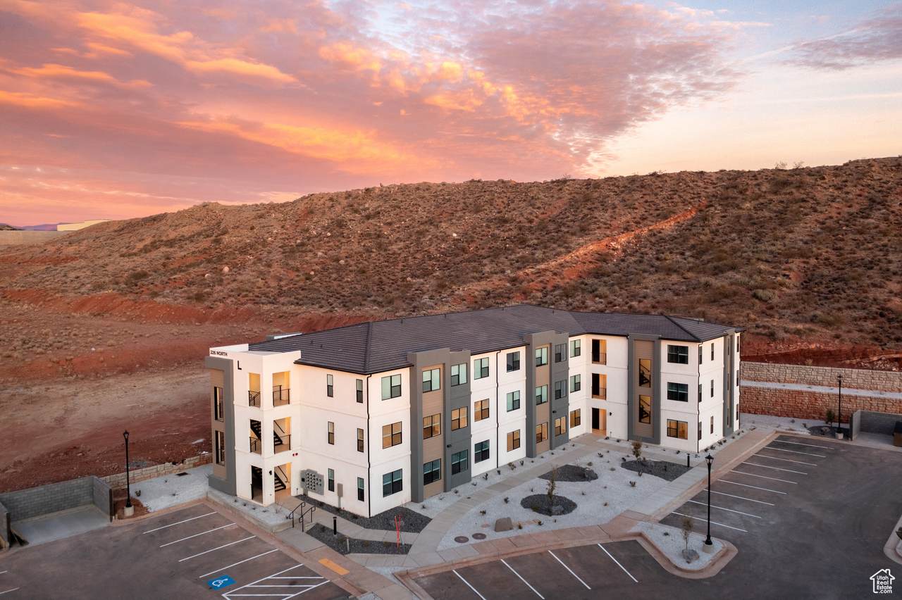 226 Cliffside Dr - Photo 1