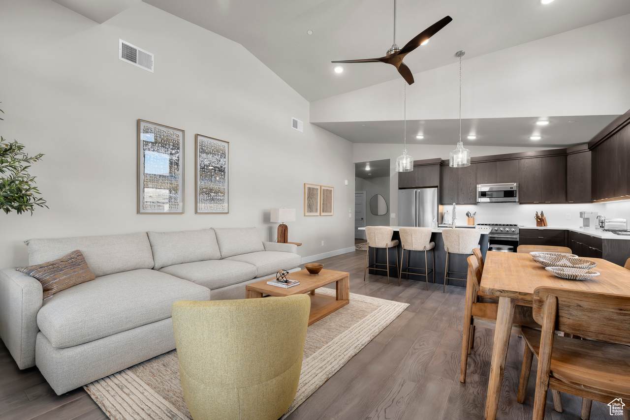 1134 Helling Cir - Photo 1