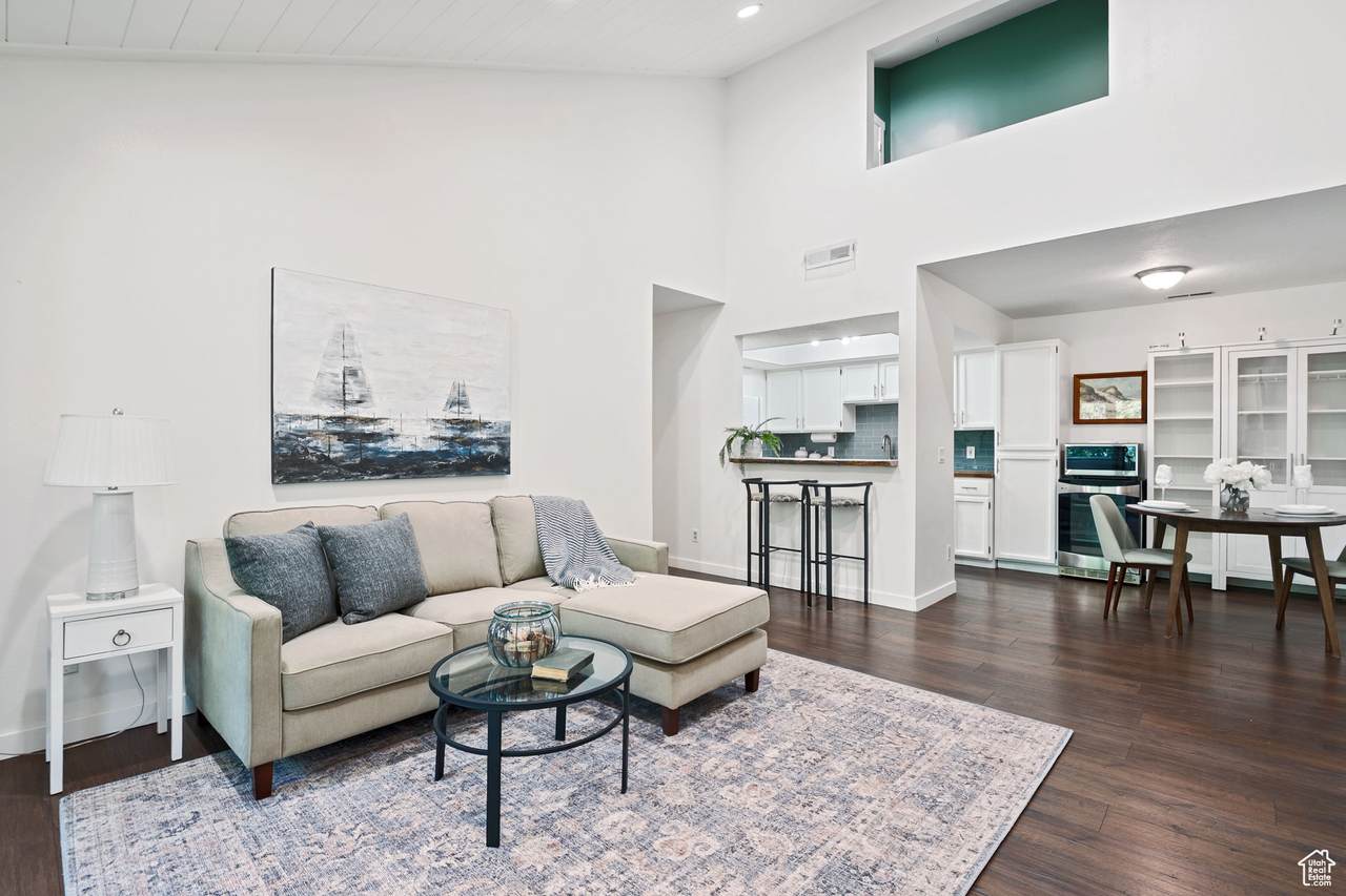 1482 Foxboro Dr - Photo 1