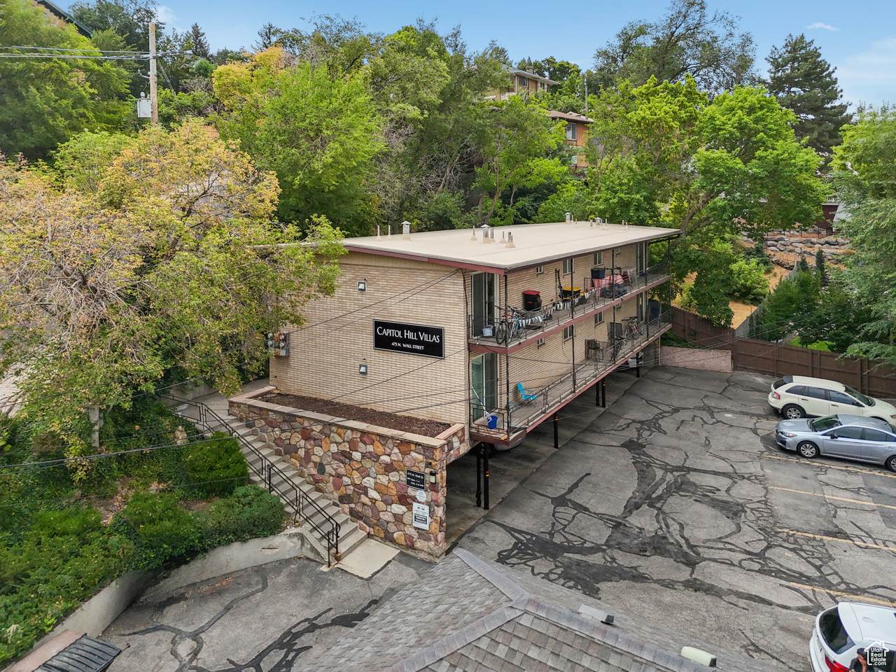 475 Wall St - Photo 1