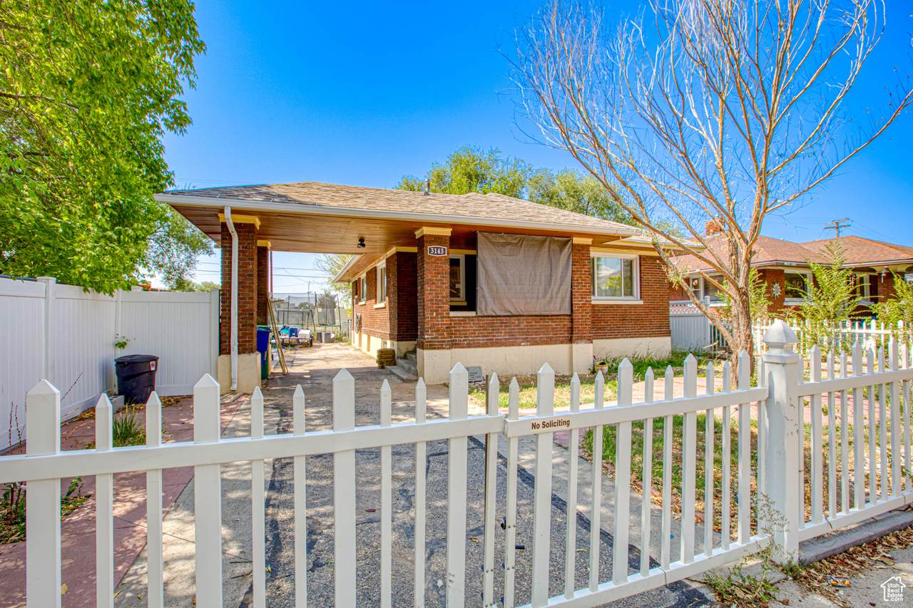 3143 Ogden Ave - Photo 1