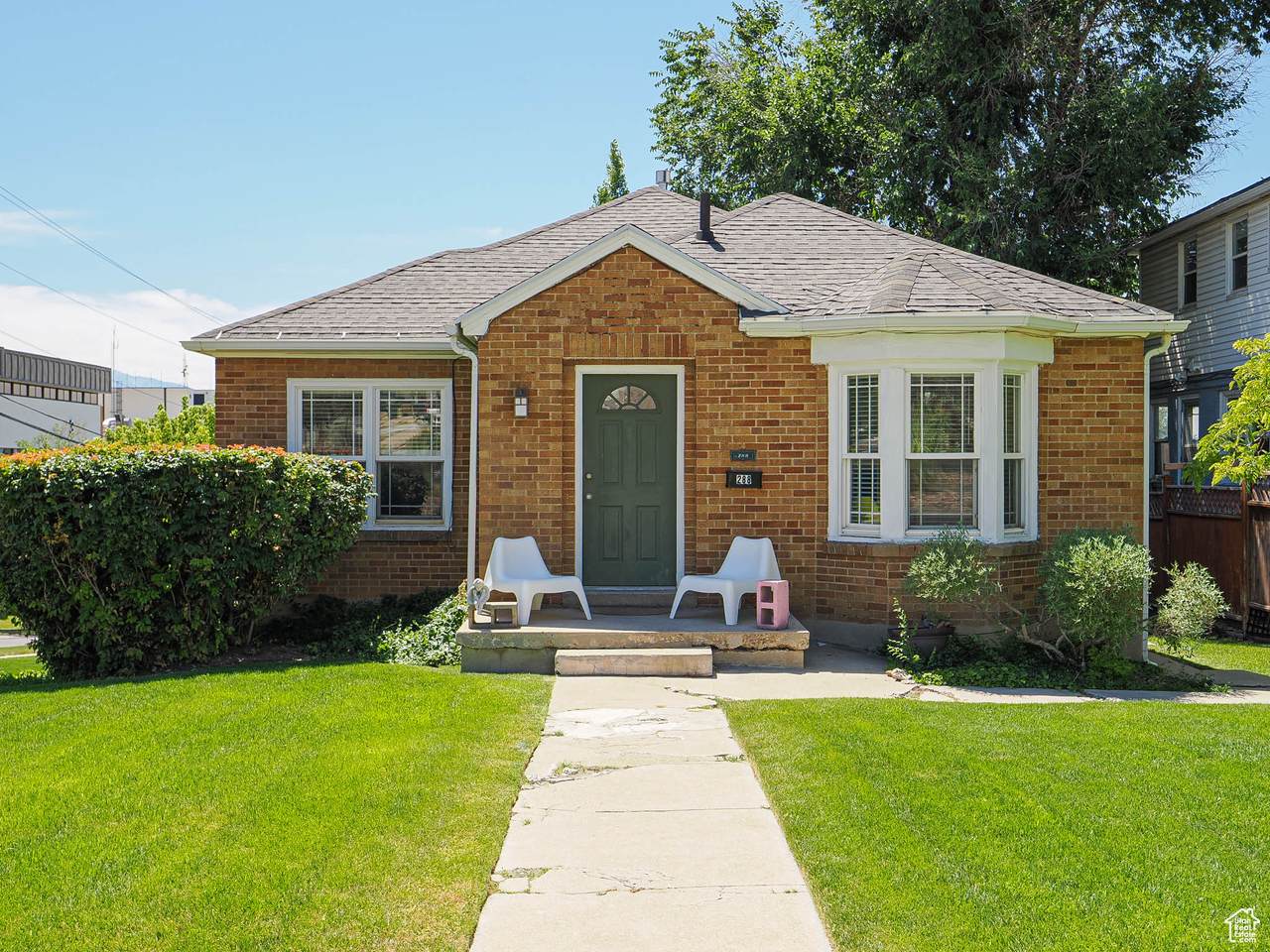 288 10TH Ave - Photo 1