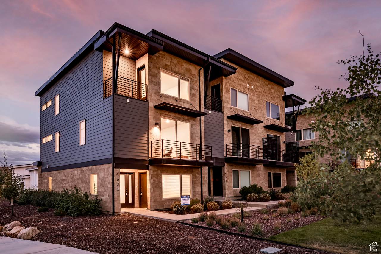 6590 Serviceberry Dr - Photo 1